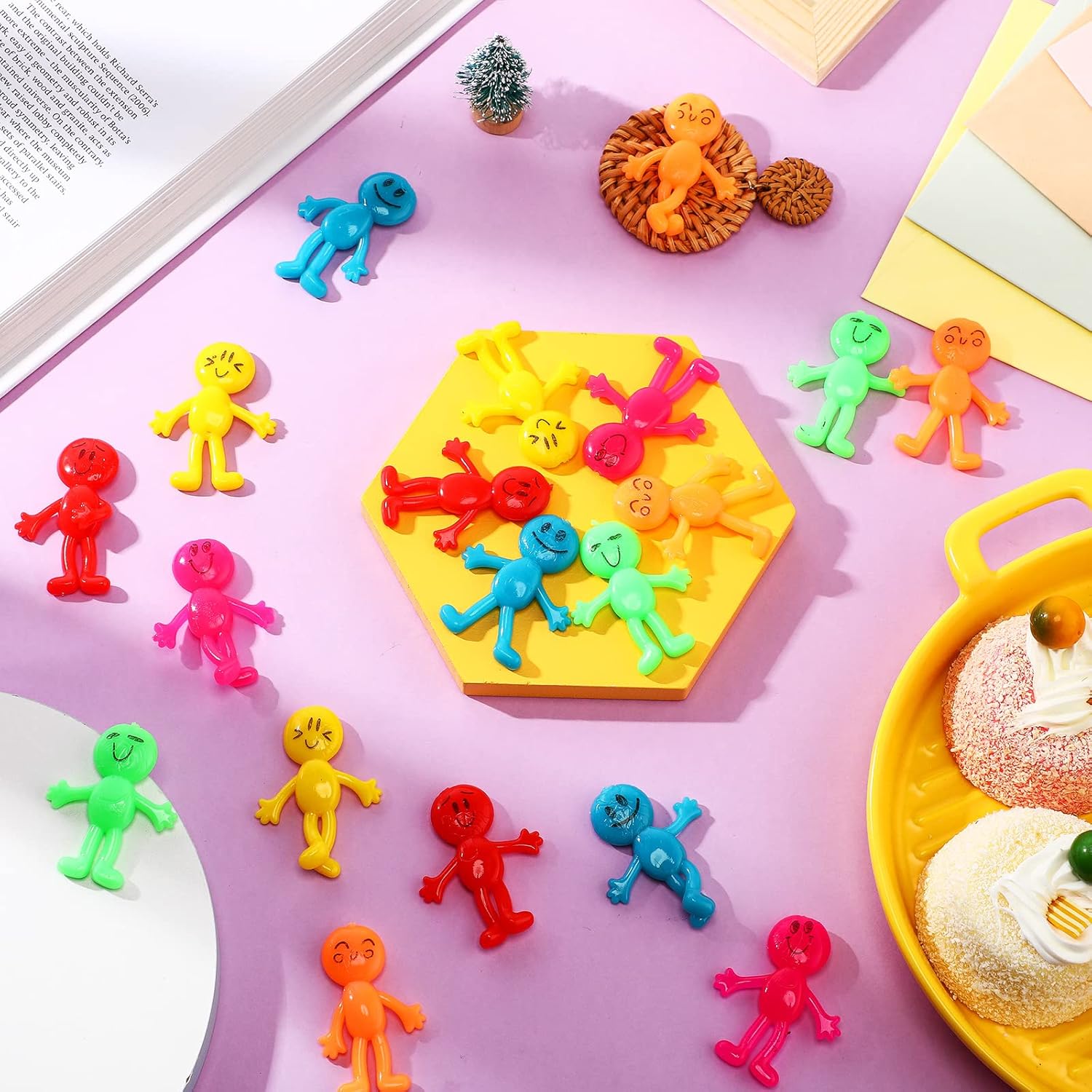 71BZukaQYGL._AC_SL1500_ Libima 180 Pcs Stretchy Bendable Man Treasure Box Toys for Classroom Stretchable Smile Figures Assorted Color Bendable for Birthday Carnival Prizes Gift Bag.